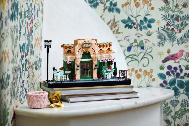LEGO French Café Paris