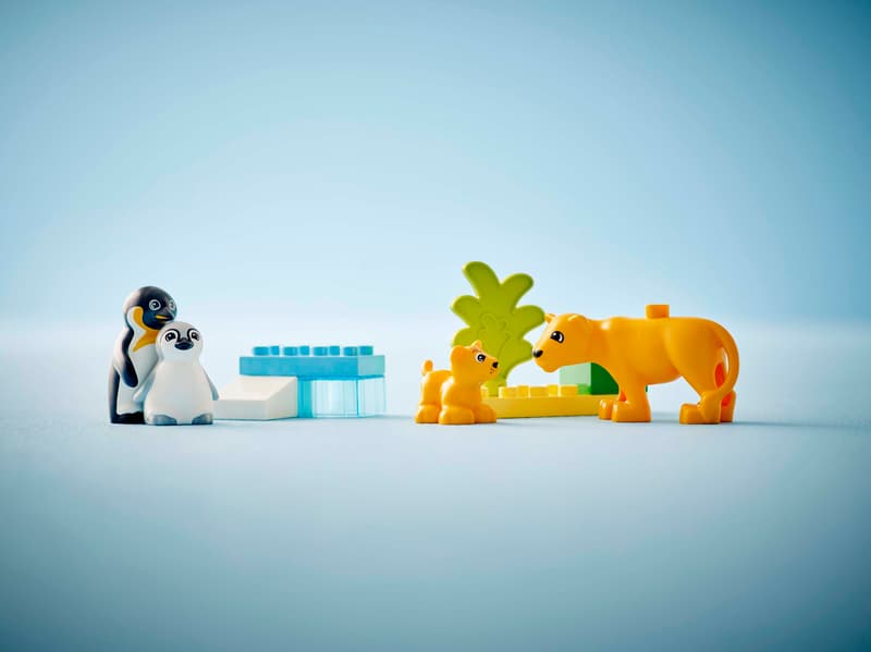 LEGO Animal Families: Penguins & Lions