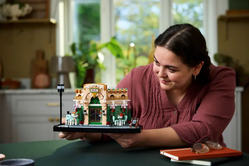 LEGO French Café Paris