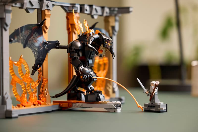 LEGO The Lord of The Rings: Balrog Book Nook