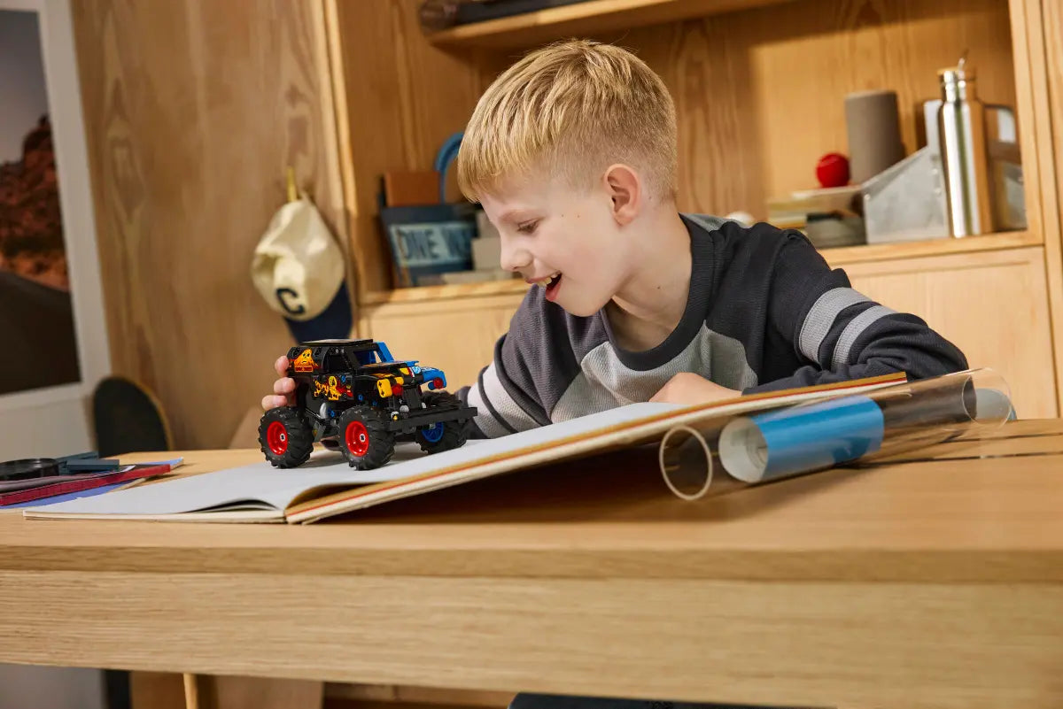 LEGO Technic Monster Jam Grave Digger Fire and Ice