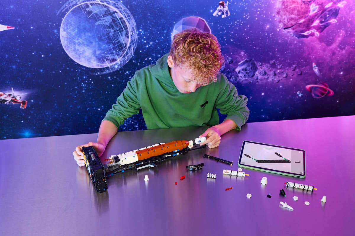 LEGO Technic NASA Artemis Space Launch System Rocket
