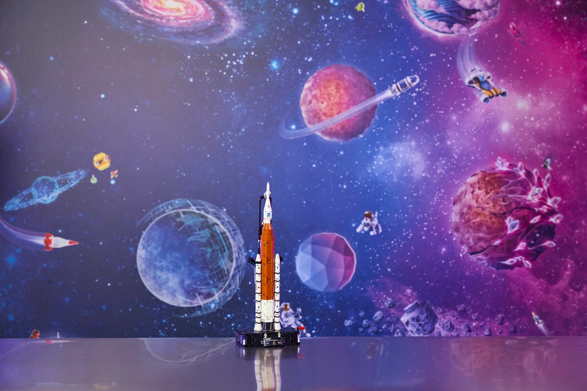 LEGO Technic NASA Artemis Space Launch System Rocket