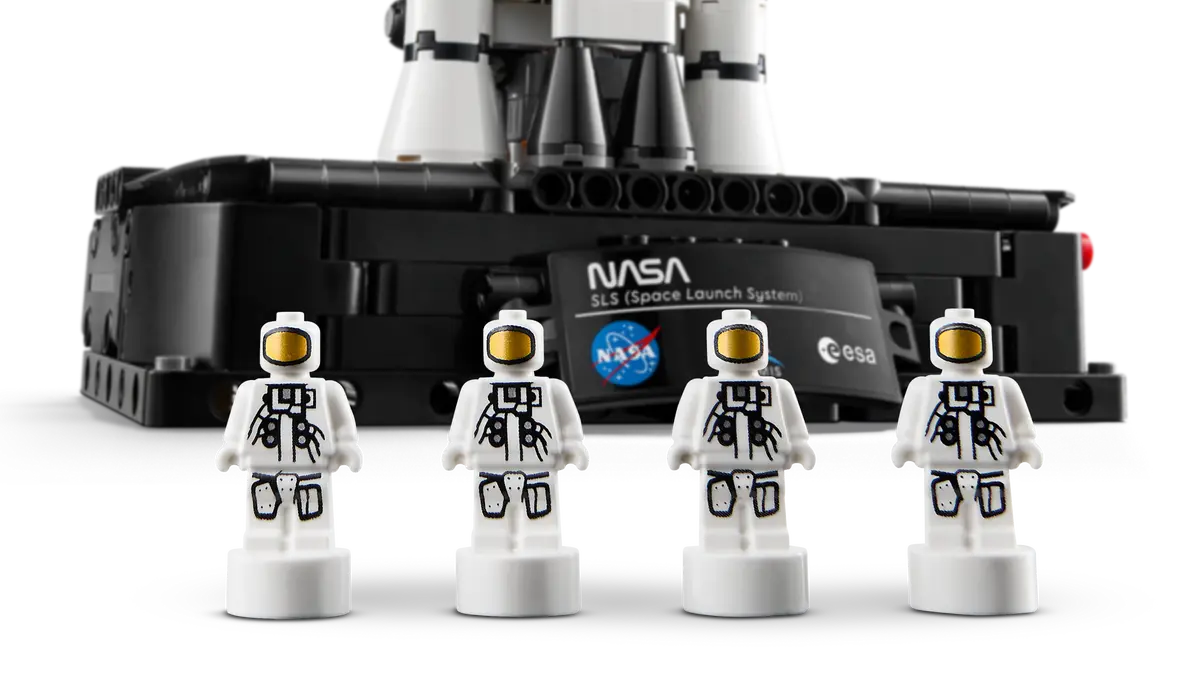 LEGO Technic NASA Artemis Space Launch System Rocket