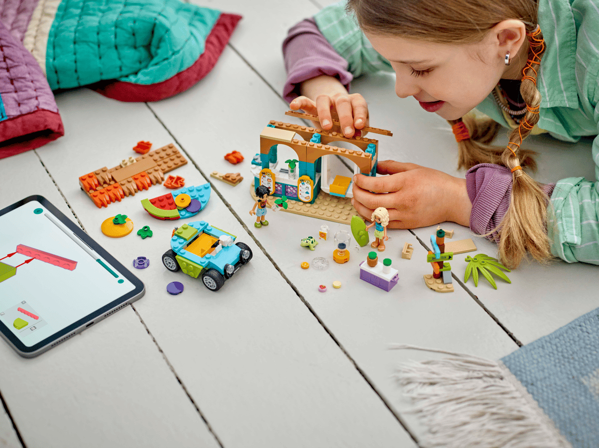 LEGO Friends Beach Smoothie Stand