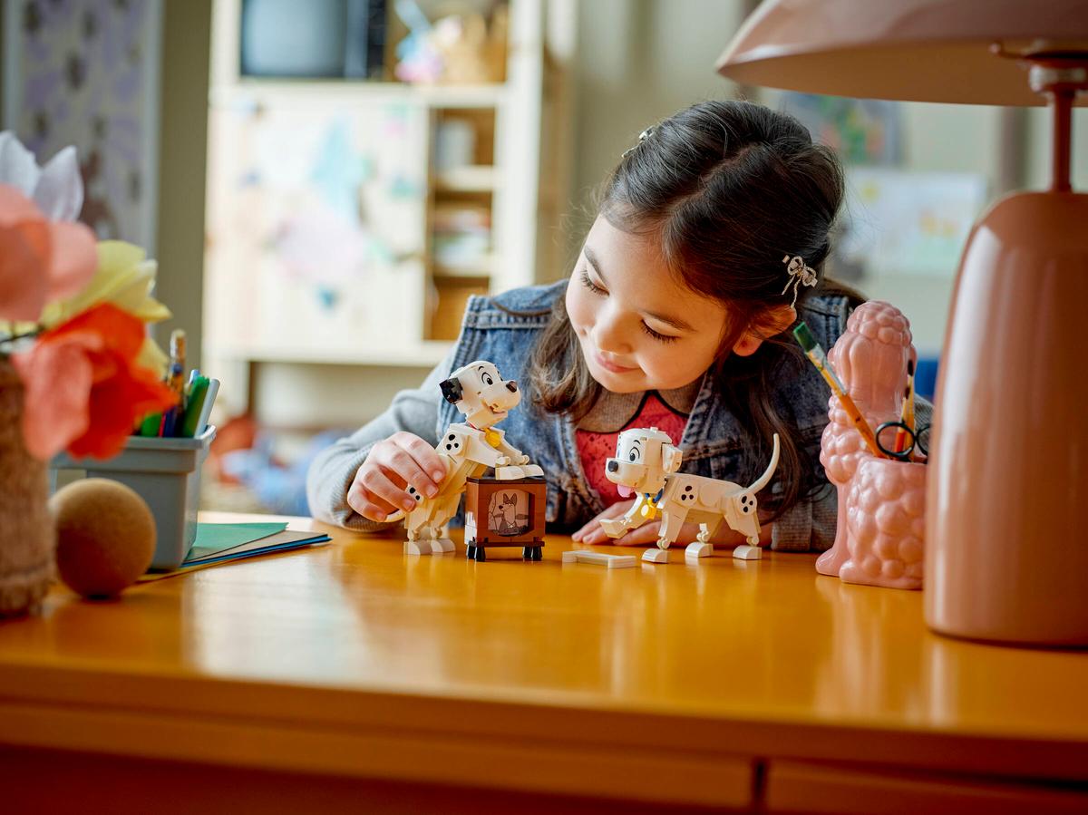 LEGO Disney Lucky & Penny 101 Dalmatians Puppies