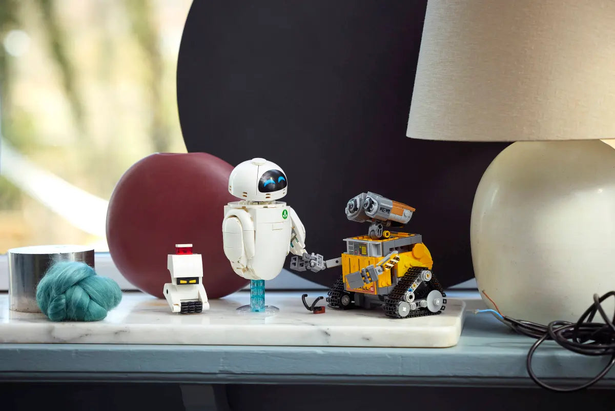 LEGO Disney and Pixar Wall-E and EVE