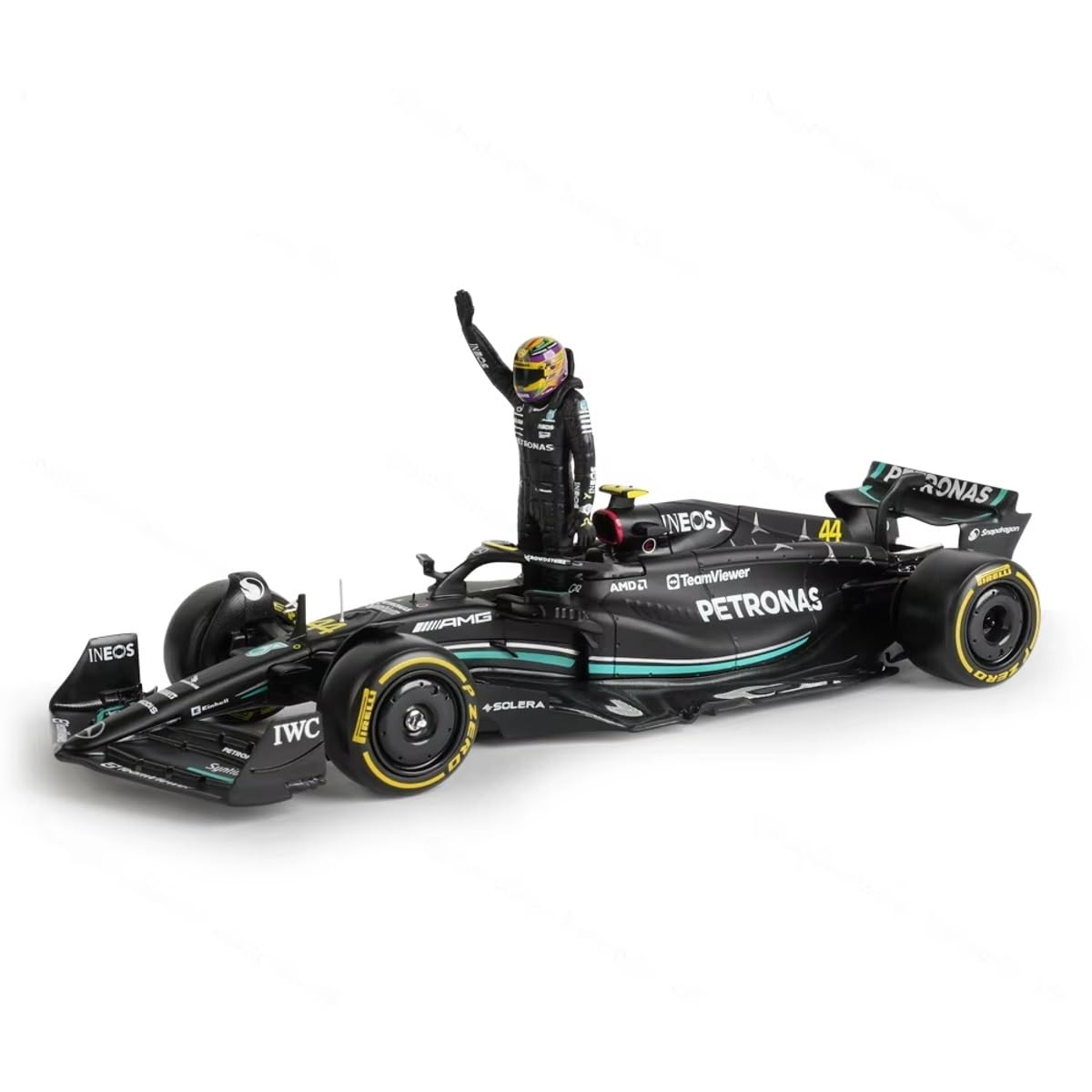 Bburago 1/24 Mercedes-AMG F1 W14 E Performance #44 Lewis Hamilton Formula 1 with Pilot Figure