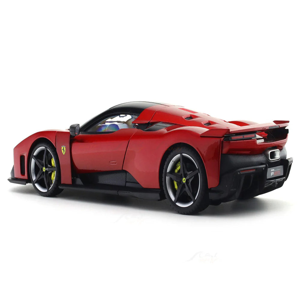 Bburago 1/18 Red FERRARI Signature - F80 Collectible Models