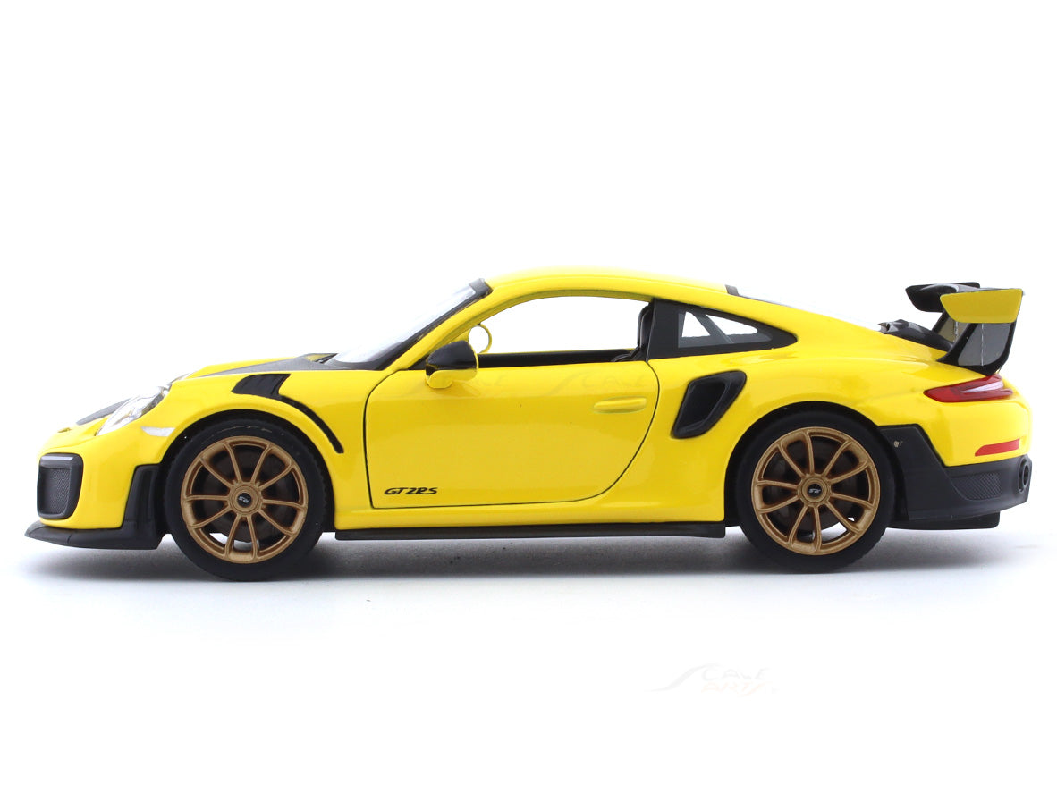 Maisto Porsche 911 GT2 RS 1/24 Yellow