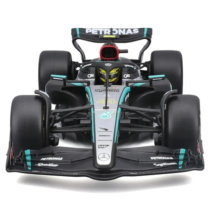 Bburago 1/24 Mercedes-AMG F1 W15 #44 Lewis Hamilton Diecast Model