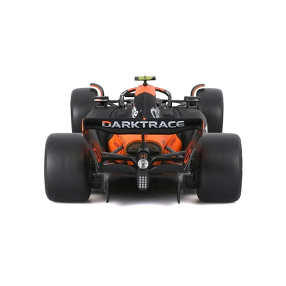 Bburago 1/24 Scale McLaren MCL38 Oscar Piastri #81