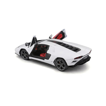 Maisto 1/24 Scale Lamborghini Countach LPI 800-4 Diecast Car Model White
