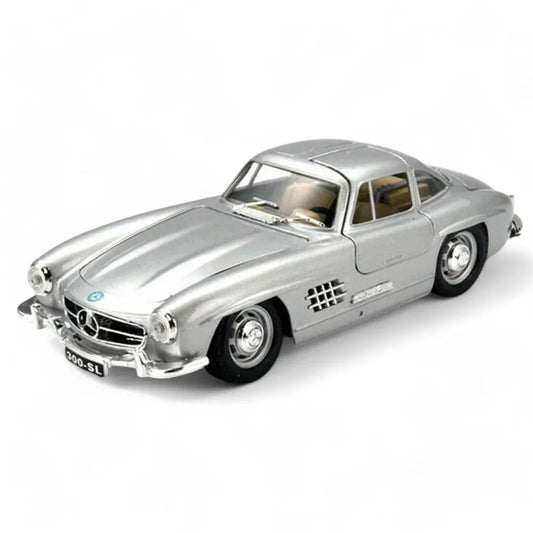 Bburago 1/24 Scale Mercedes-Benz 300 SL 1954 Diecast Car Model  Silver