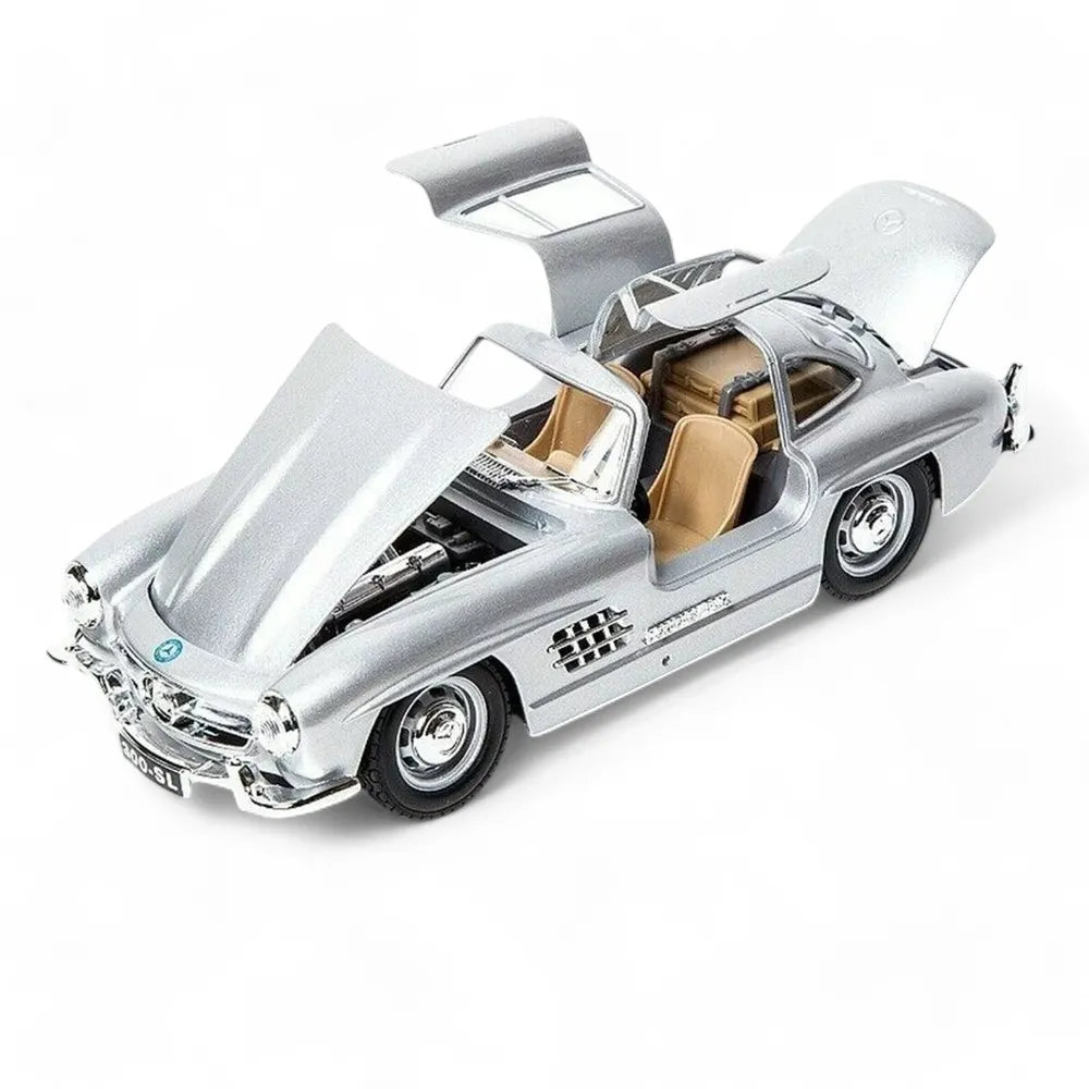 Bburago 1/24 Scale Mercedes-Benz 300 SL 1954 Diecast Car Model  Silver