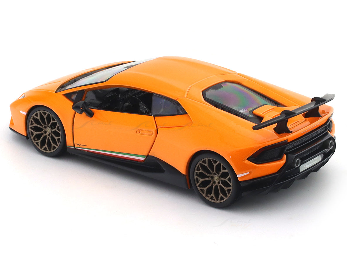 Bburago 1/24 Scale Lamborghini Huracan Performante Orange