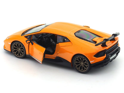 Bburago 1/24 Scale Lamborghini Huracan Performante Orange