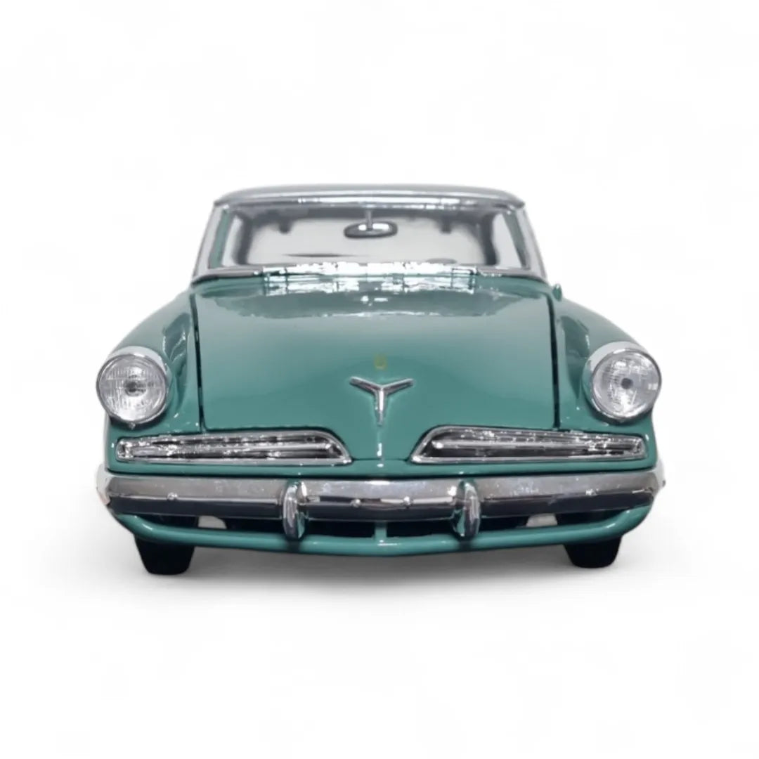 Maisto 1:18 Scale 1953 Studebaker Starliner Diecast Car Model