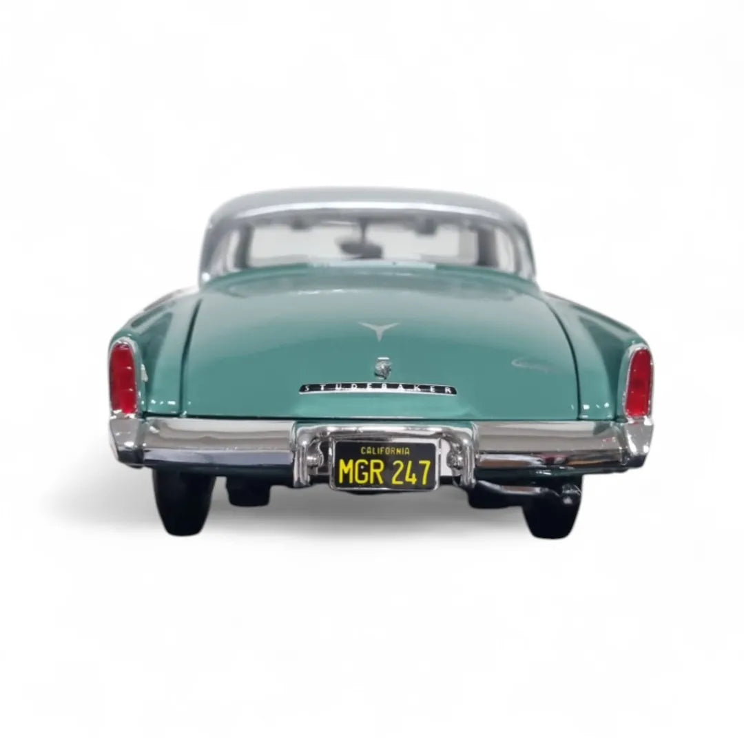 Maisto 1:18 Scale 1953 Studebaker Starliner Diecast Car Model